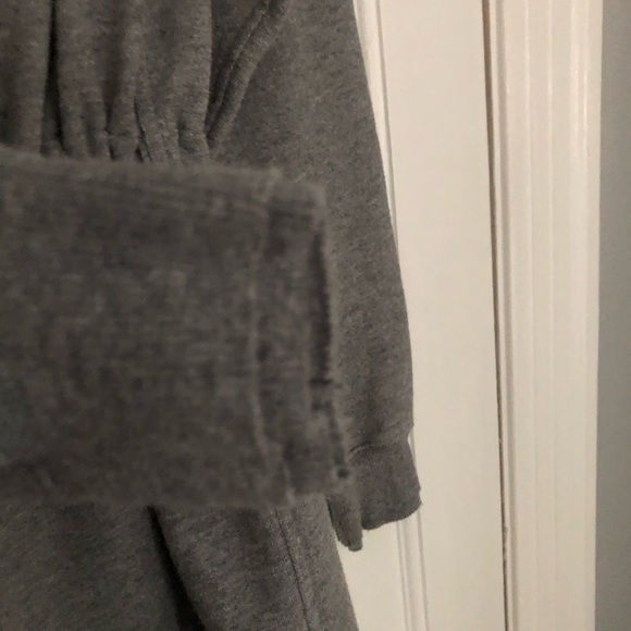 Norma Kamali- dress/tunic/top-drawstring waist;double flange neck, cuff and hem. - Picture 10 of 10